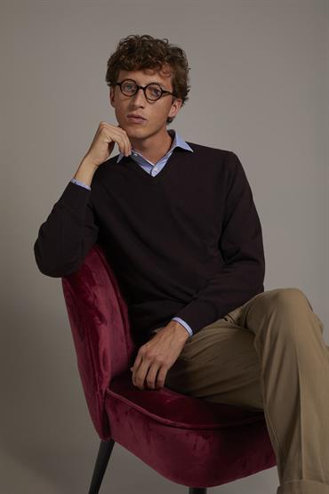 V NECK SWEATER
