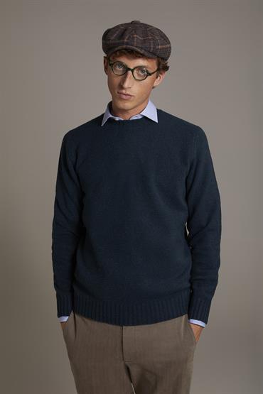 ROUND NECK SWEATER
