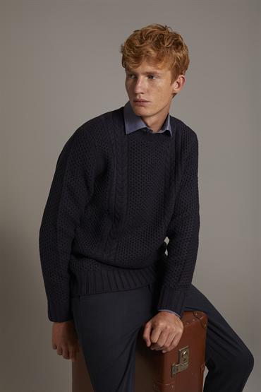 ROUND NECK SWEATER DK BLUE