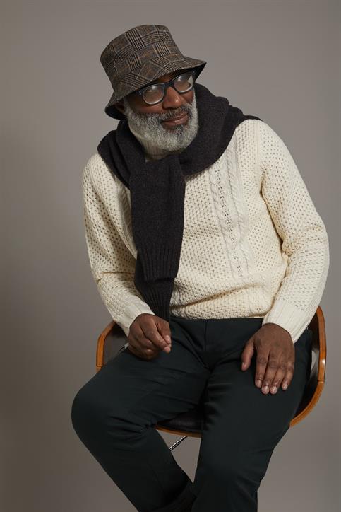 TURTLE NECK SWEATER