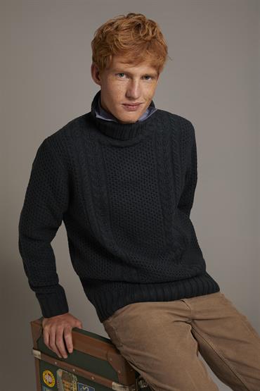 TURTLE NECK SWEATER GREEN