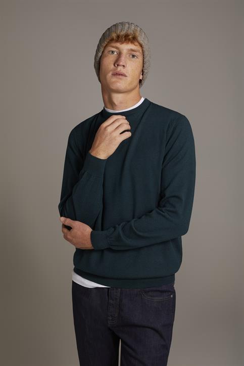 ROUND NECK SWEATER