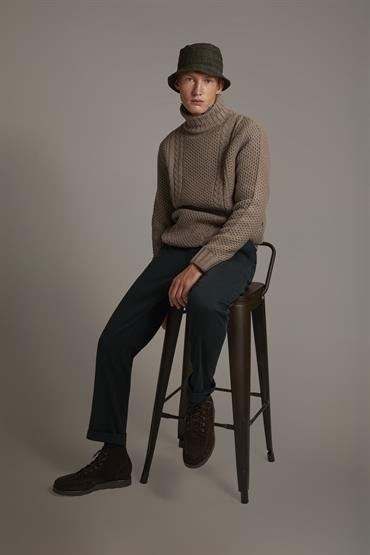 CLASSIC CHINO TROUSER FOREST GREEN