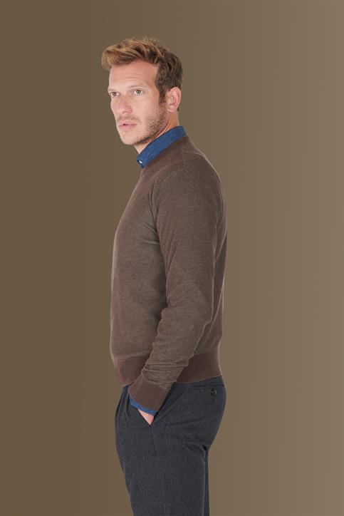 round neck sweater