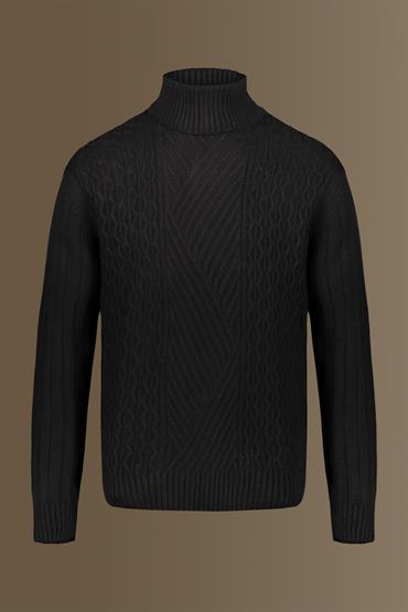 TURTLE NECK BLACK