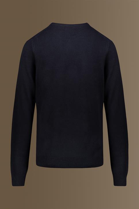 ROUND NECK