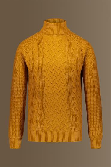 TURTLE NECK MUSTARD