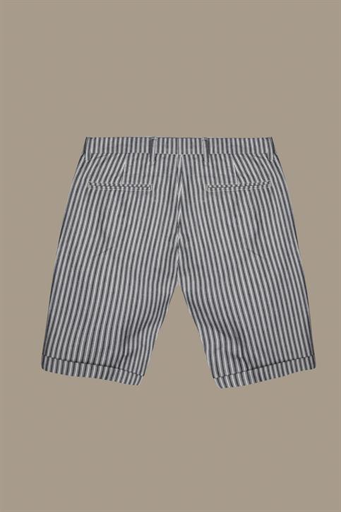 BERMUDA WITH DOUBLE PINCES AND TURN UP HEM WHITE