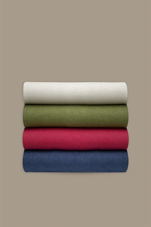 ROUND NECK SWEATER