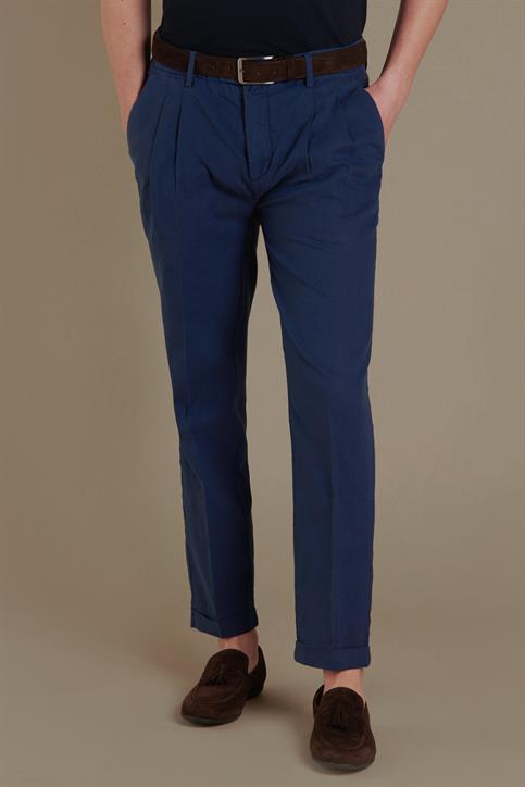 CHINO TROUSERS WITH DOUBLE PINCES AND TURN UP HE