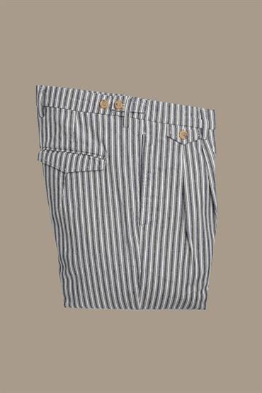 CHINO TROUSERS WITH DOUBLE PINCES AND TURN UP HE<br/>VARIANTE : WHITE/BLUE