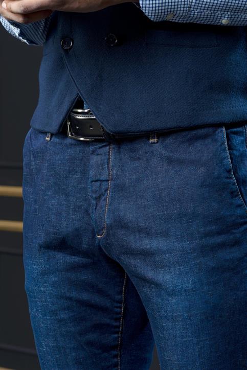CHINO TROUSERS