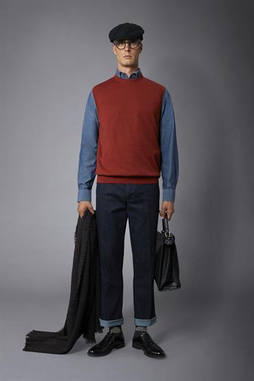 ROUND NECK VEST CLAY