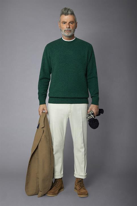 ROUND NECK