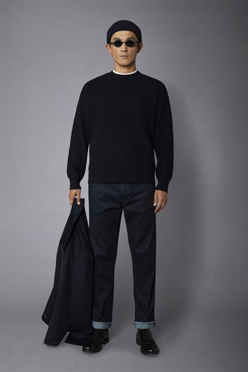 ROUND NECK