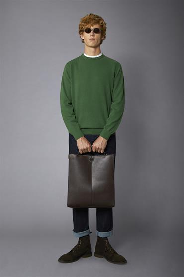 ROUND NECK