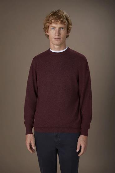 ROUND NECK SWEATER