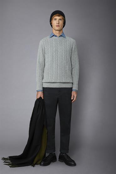 ROUND NECK GREY