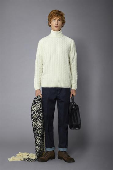 TURTLE NECK PANNA