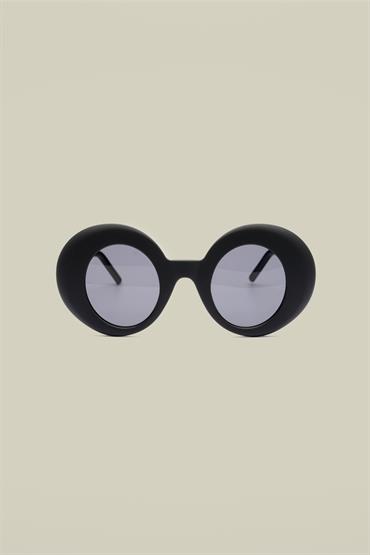 EYEWEAR