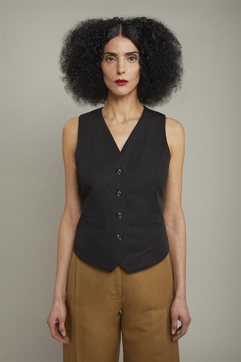 VEST