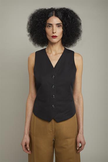 VEST