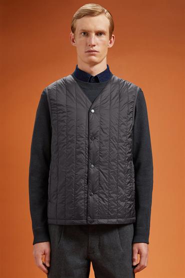 QUILTED VEST BLACK