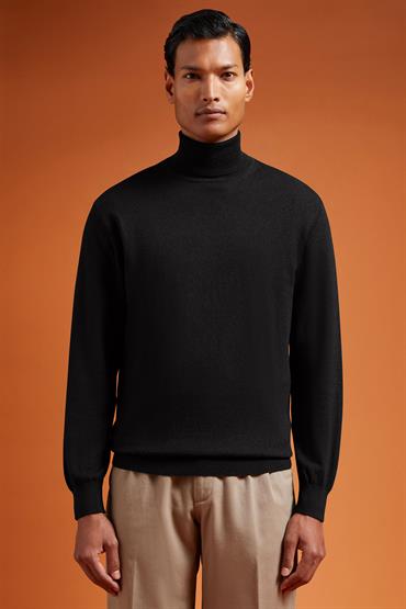TURTLE NECK SWEATER BLACK
