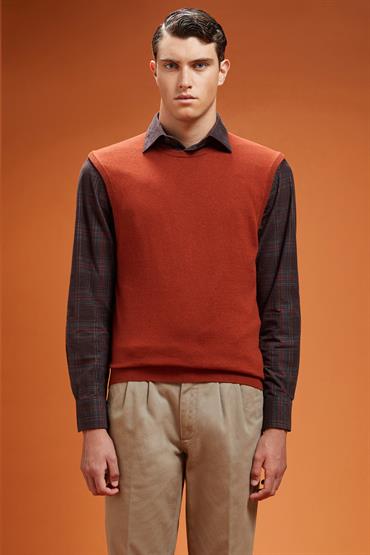ROUND NECK VEST BRICK