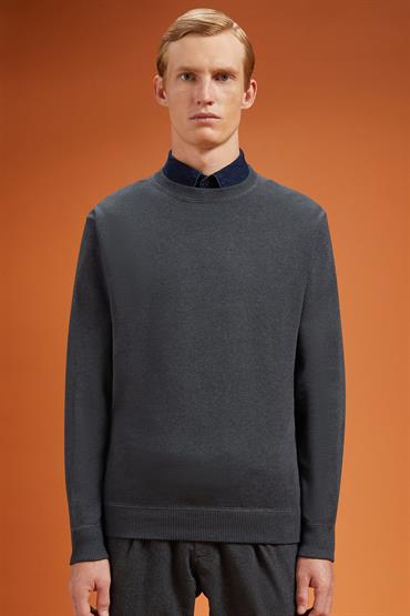ROUND NECK SWEATER GREY