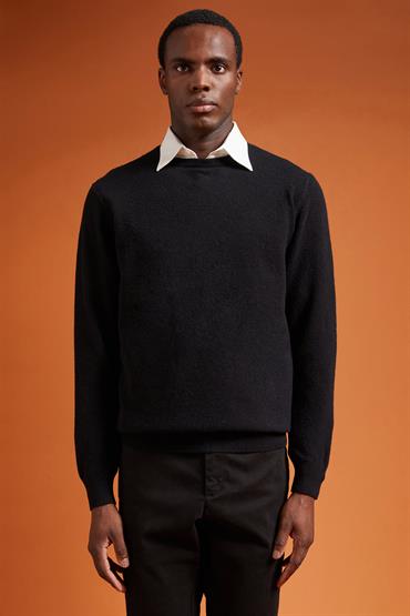 ROUNDNECK KNIT BLACK