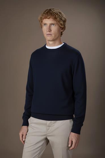 ROUNDNECK KNIT
