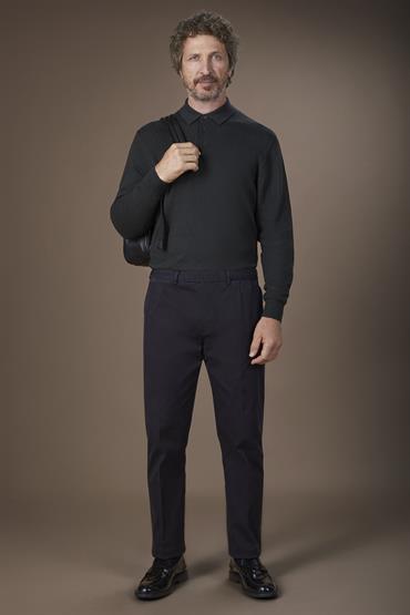 TROUSERS WITH PINCES