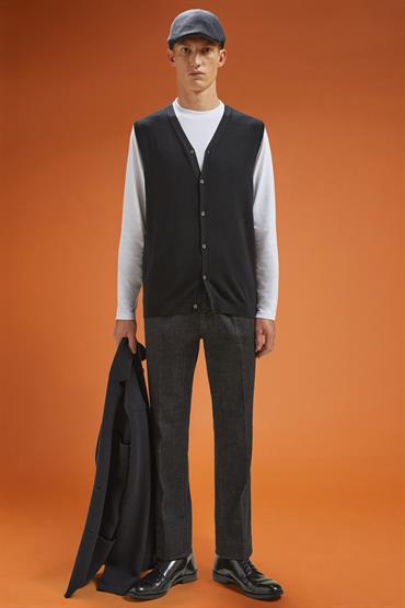 FIVE POCKET