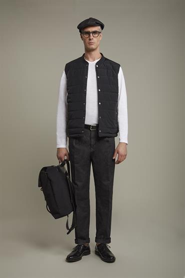 DOUBLE FACE PADDED VEST BLACK