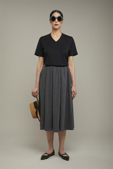 T-SHIRT V-NECK BLACK