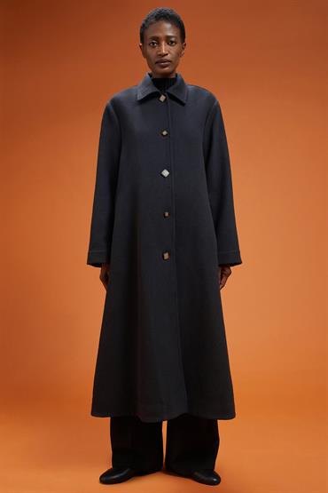 COAT BLACK