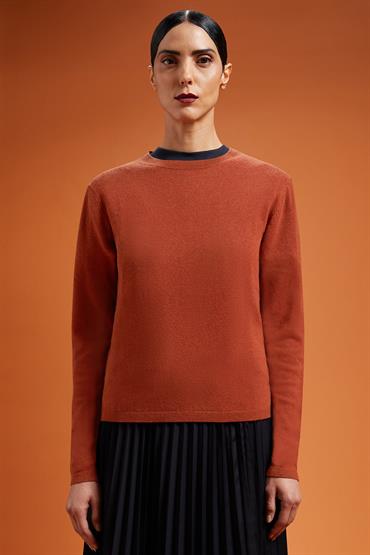ROUND NECK SWEATER BRICK