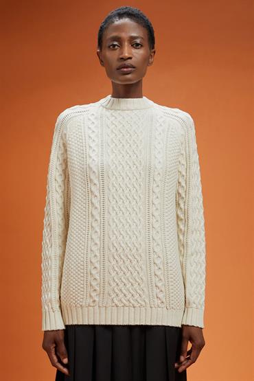 ROUNDNECK