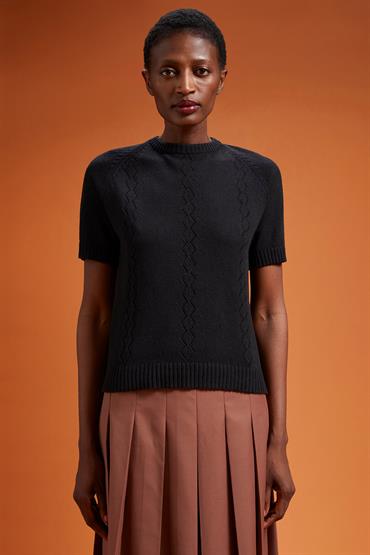 SHORT SLEEVES ROUNDNECK