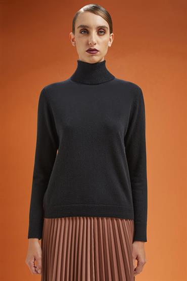TURTLENECK BLACK