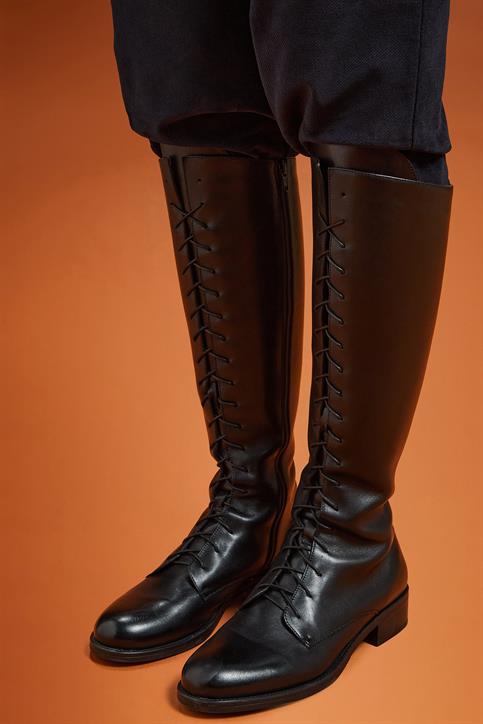 HIGH BOOT