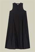 SLEEVELESS LONG DRESS