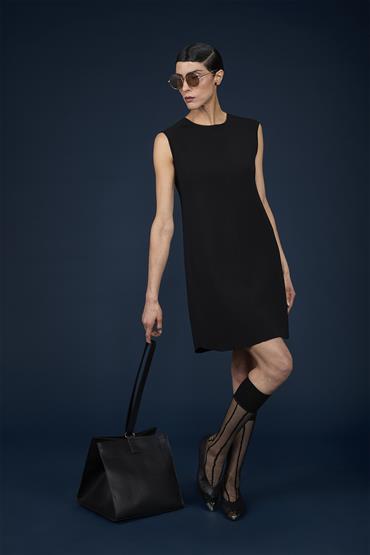 KNITTED SHEAT DRESS BACK BUTTONING