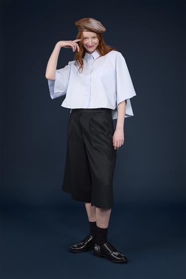 LADY'S BERMUDA BLACK