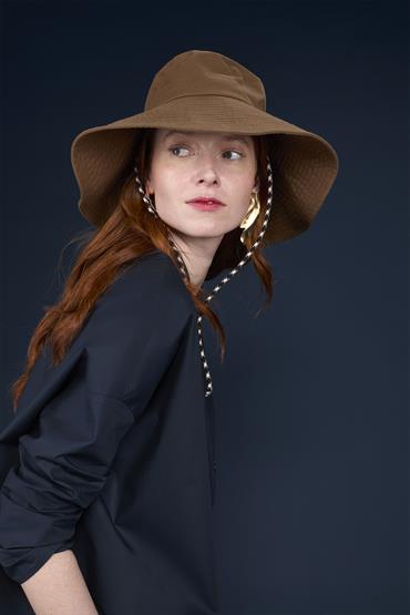 BUCKET HAT