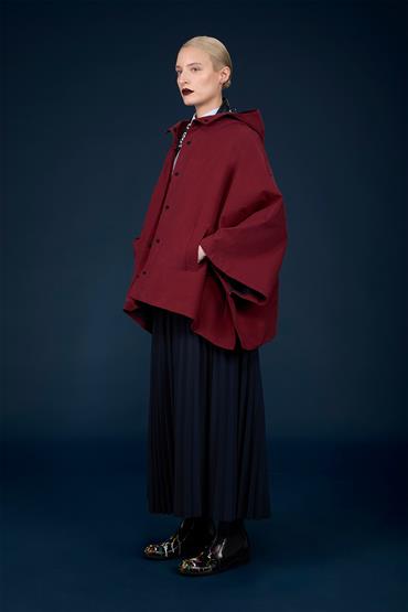 LADY'S CAPE BORDEAUX