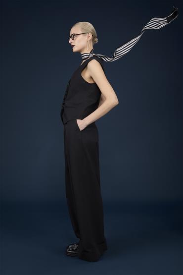 LADY'S VEST BLACK