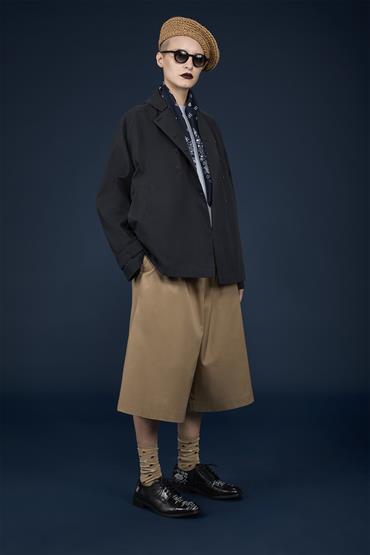 LADY'S DOUBLE BREASTED COAT BLACK