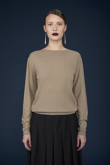 ROUNDNECK - SOLID COLOR SWEATER